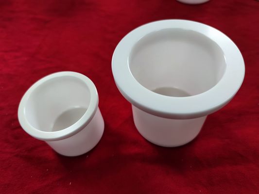 Concha de contención cerámica de zirconia resistente al desgaste y la corrosión personalizada para aplicaciones de alta temperatura